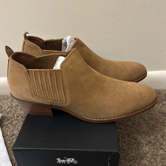 Coach Devin Bootie - Picture 2 of 13